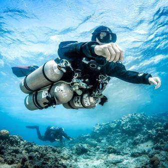 Sidemount Diving Equipment